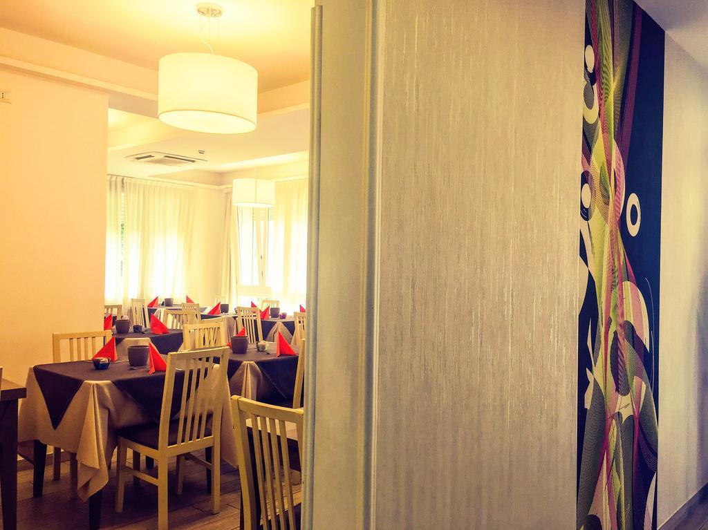 Hotel Villa Enea Каттолика Экстерьер фото