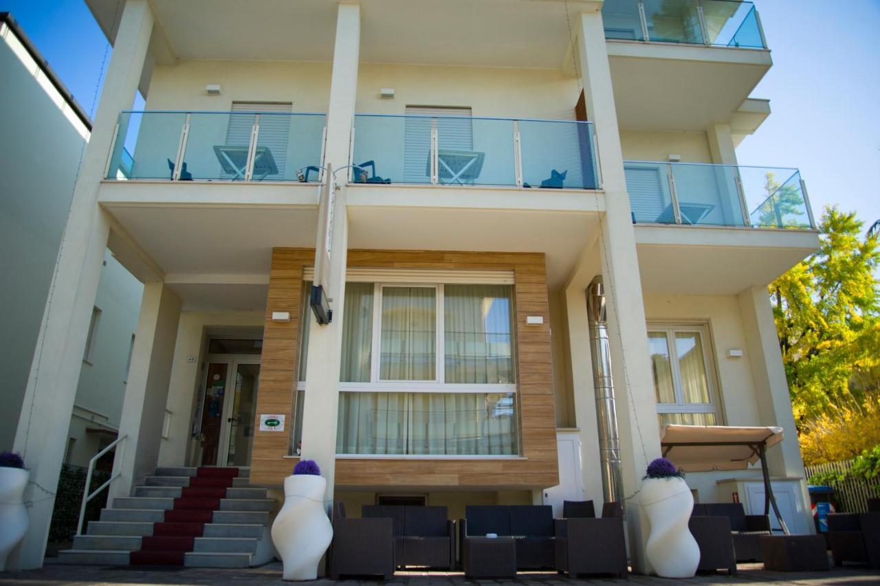 Hotel Villa Enea Каттолика Экстерьер фото